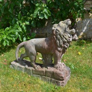 An early 20th century marble lion 