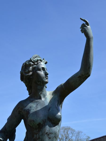 A large bronze sculpture of Fortuna