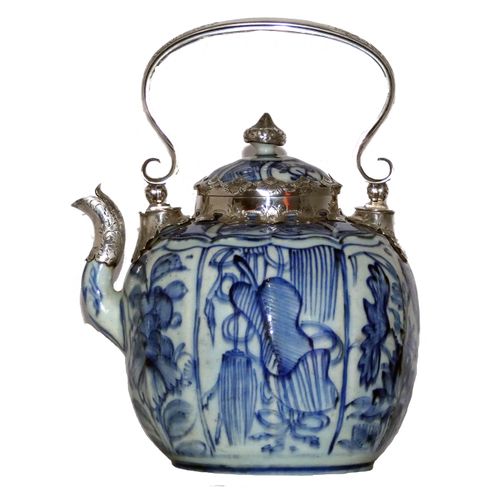 Ming Blue and White Wine pot