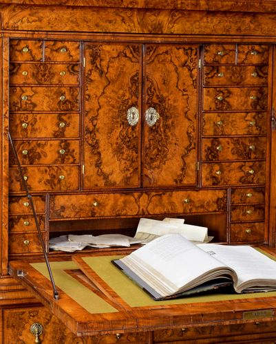 CHARLES II BURR WALNUT ESCRITOIRE