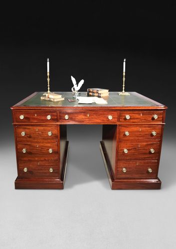 Early 19th Century Mahogany Twin Pedestal Partners’ Desk