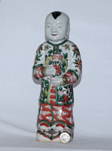Kangxi / Yongzheng Export Ware Wucai Figure of a Standing Boy