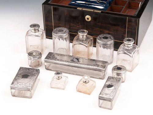 Coromandel Vanity Box