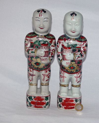 Chinese 17th Century Wucai Pair of Figures - Hehe Erxian Twins