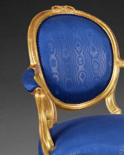 Pair of George III Carved Giltwood Salon Armchairs