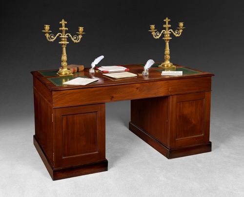 Mid 19th. Century Mahogany Partners' Pedestal Desk
