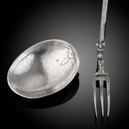 A very rare and unusual Silver folding Spoon/Fork travelling set c.1580