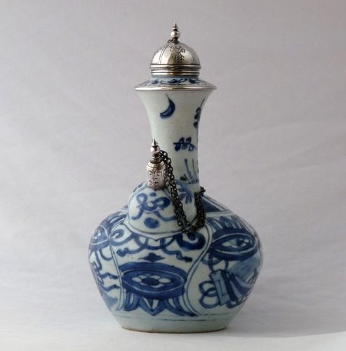Ming Blue and White Kraak Kendi