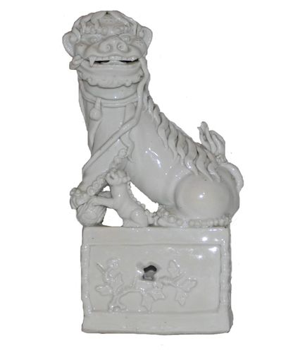 Kangxi Blanc de Chine large Dog of Fo