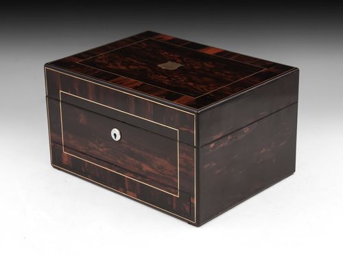 Coromandel Vanity Box