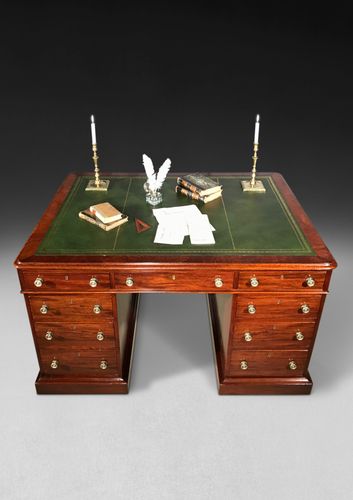 Early 19th Century Mahogany Twin Pedestal Partners’ Desk