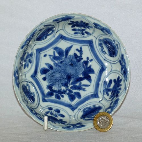 Ming Kraak Porcelain Blue and White Dish