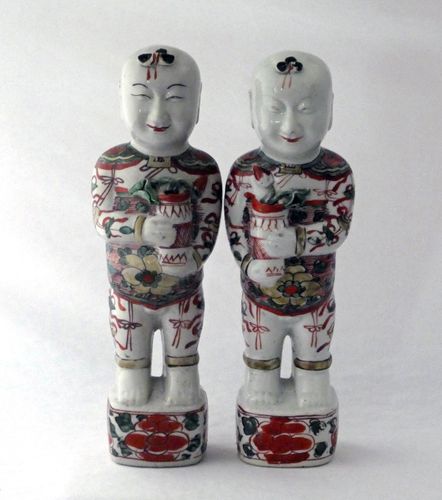 Chinese 17th Century Wucai Pair of Figures - Hehe Erxian Twins