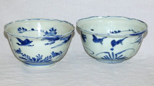Chinese Ming Kraak Blue and White Crow Cup