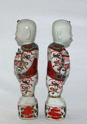 Chinese 17th Century Wucai Pair of Figures - Hehe Erxian Twins