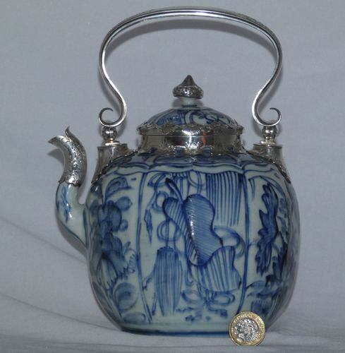 Ming Blue and White Wine pot