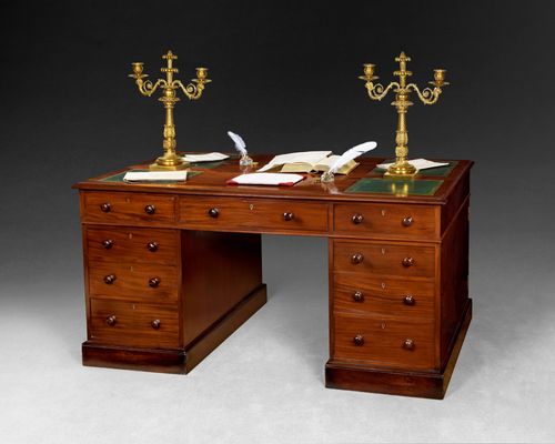 Mid 19th. Century Mahogany Partners' Pedestal Desk