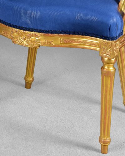 Pair of George III Carved Giltwood Salon Armchairs