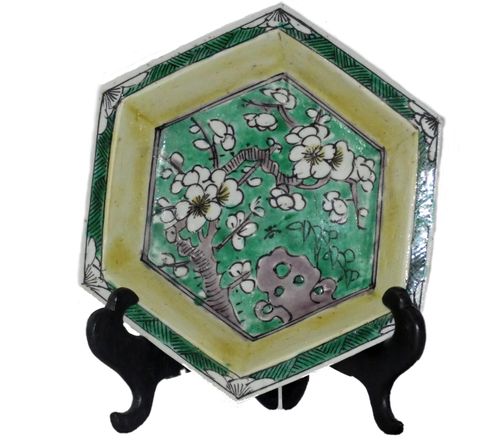 kangxi Biscuit Porcelain Famille verte Shaped Dish