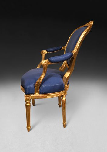 Pair of George III Carved Giltwood Salon Armchairs