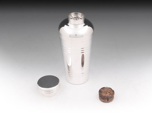 Cocktail Shaker Set