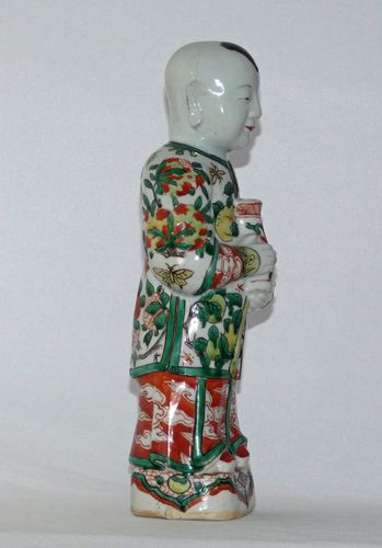 Kangxi / Yongzheng Export Ware Wucai Figure of a Standing Boy