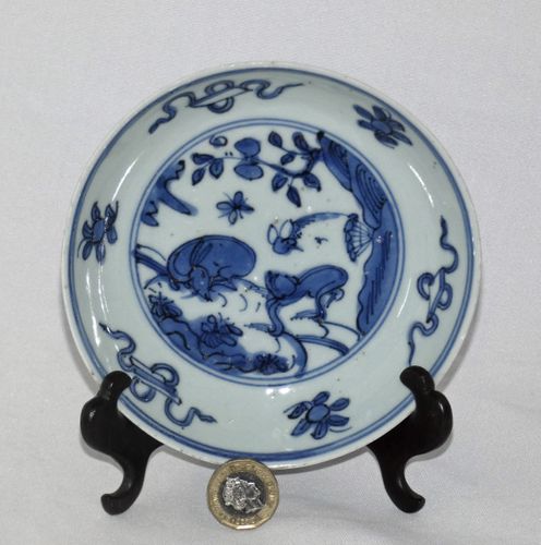 Ming 16th century blue and white Saucer