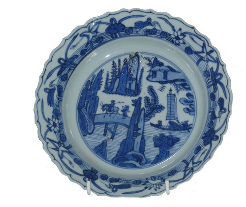 Chinese MingKraak Blue and White Plate