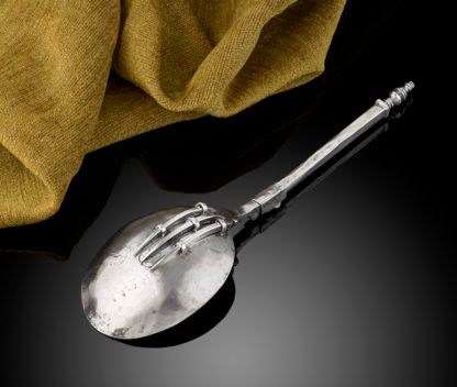 A very rare and unusual Silver folding Spoon/Fork travelling set c.1580