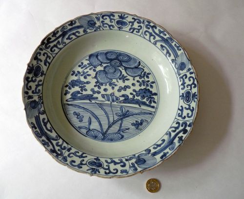 Ming - Wanli - Blue and White Porcelain Charger