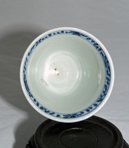 Kangxi blue and white porcelain antique goblet
