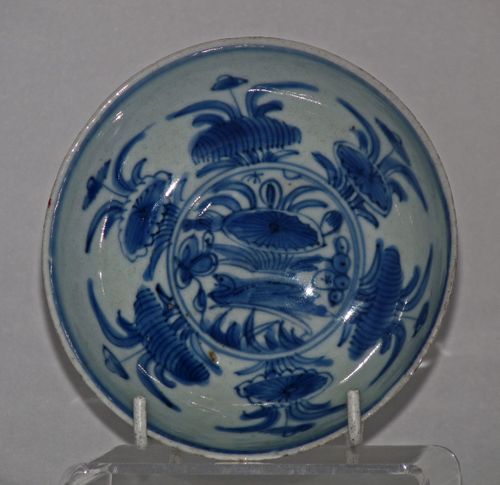 Ming - Wanli Chinese blue and white poecelain saucer plate