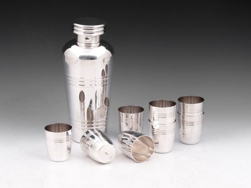 Cocktail Shaker Set