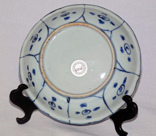 Ming Blue and White Porcelain Kraak deep Dish