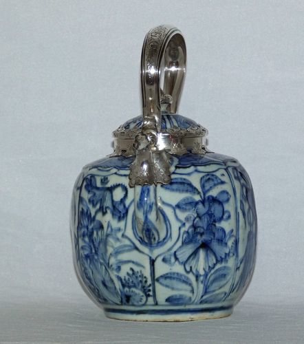 Ming Blue and White Wine pot