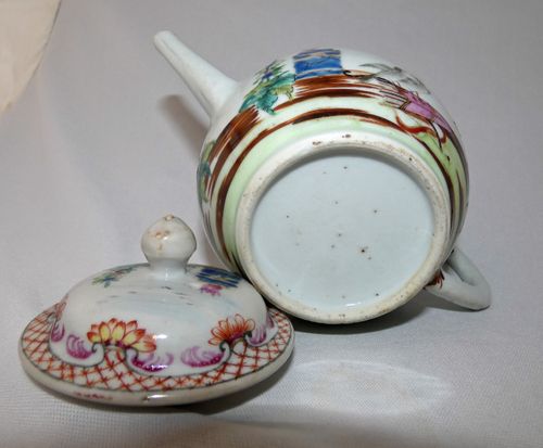 Chinese 18th Century Famille Rose Valentine Pattern Tea Pot
