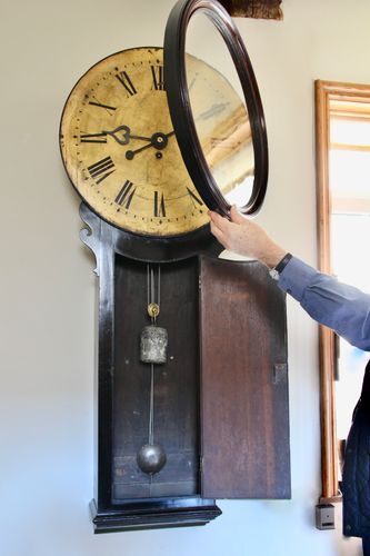 18th Century Tavern/Act of Parliament Clock