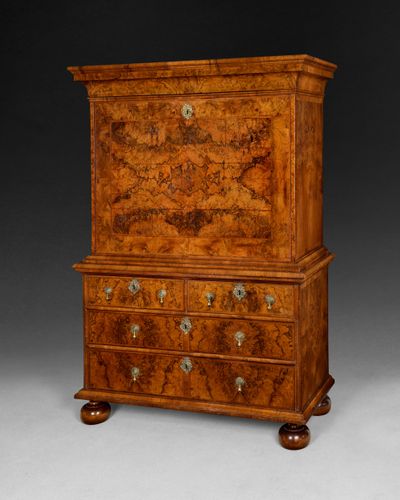 CHARLES II BURR WALNUT ESCRITOIRE