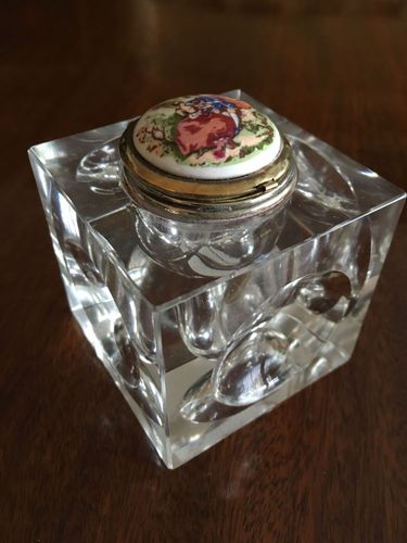 Large enamel topped Glass inkwell with concave sides and base