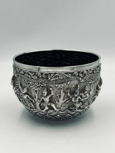 19th century Burmese Thabeik silver bowl