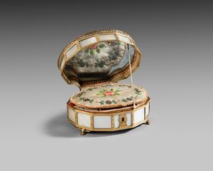 19th century Palais-Royal necessaire 
