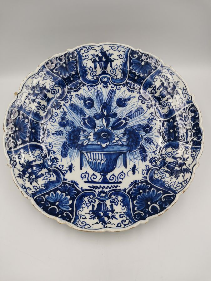 18th century Dutch Delft Charger