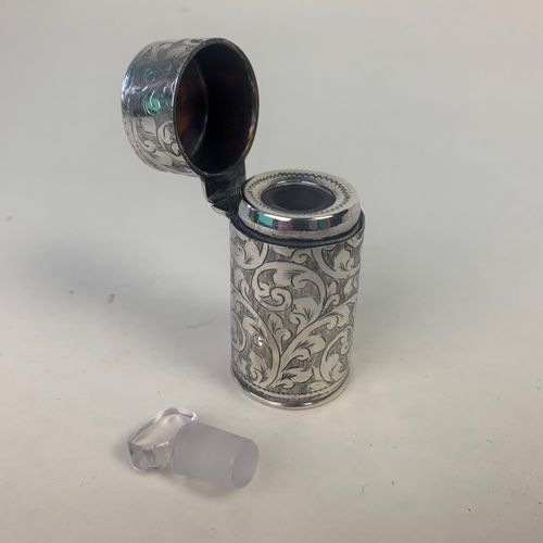 Silver cased scent bottle 