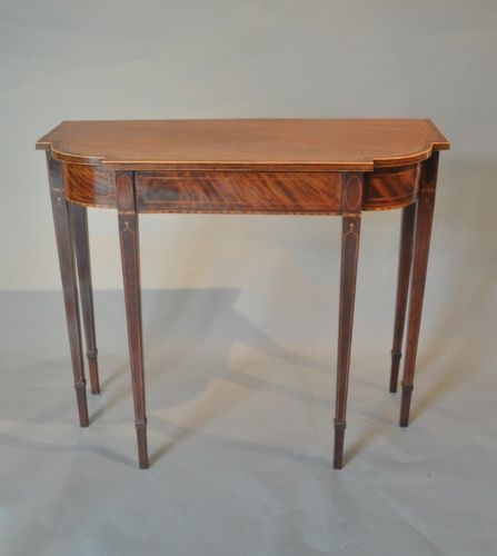 Late 18th century mahogany Side/Console Table