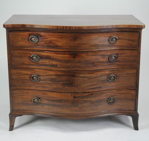 Serpentine Mahogany Chest of Drawers attributed to Gillows