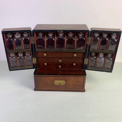 Early 19th century Physician's Apothecary/Medecine Box