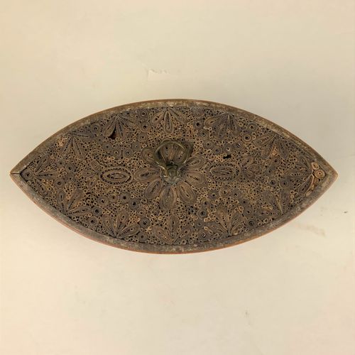 Fine rolled paper tea caddy