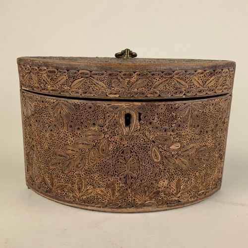 Fine rolled paper tea caddy