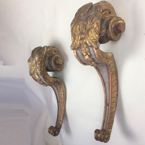 Pair carved giltwood scrolled monopodia/wall corbels
