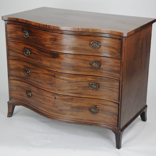 Serpentine Mahogany Chest of Drawers attributed to Gillows